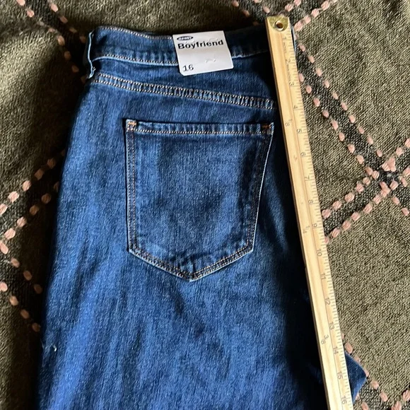 Old Navy boyfriend jeans 👖 - Picture 9 of 10